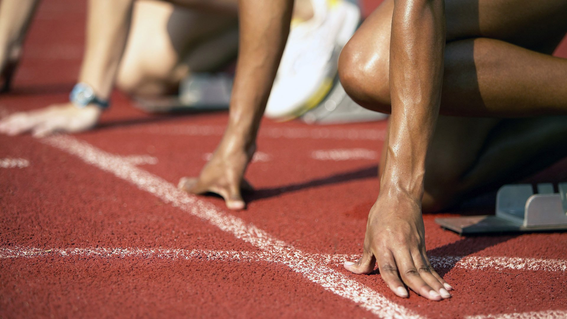 三线爆燃之夜,里昂外线火力全开,火箭篮板定乾坤,哈兰德纪录炸裂巴塞罗那